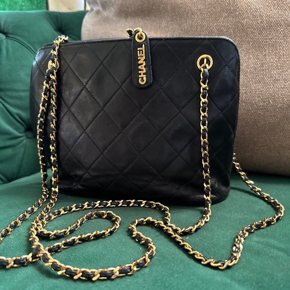 🔥Authentic vintage (rare) Chanel bag🔥 - Picture 1 of 2